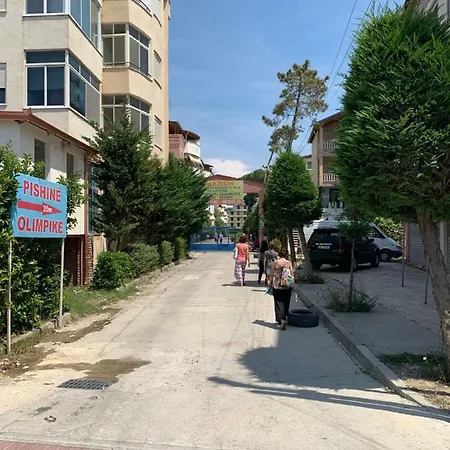 Double With Terrace Apartman